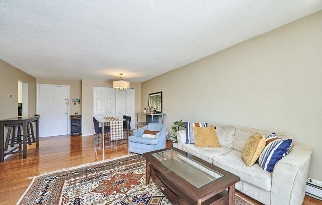 740 FARM RD