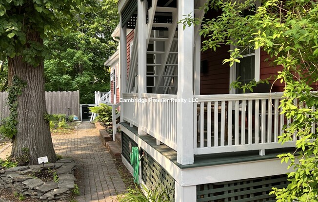 10 Willow Ct.