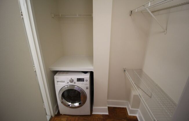 Studio, 1 bath, 389 sqft, $1,850, Unit 1845-712
