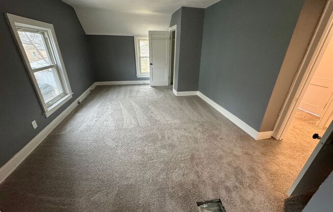 3 beds, 1 bath, $2,399