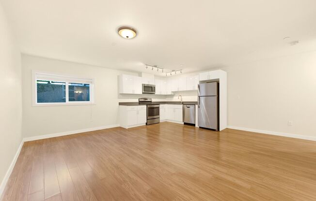 1 bed, 1 bath, 612 sqft, $1,795, Unit 03