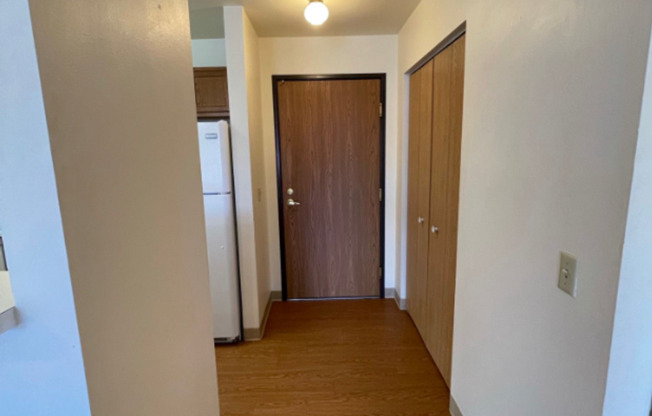 1 bed, 1 bath, 786 sqft, $1,100