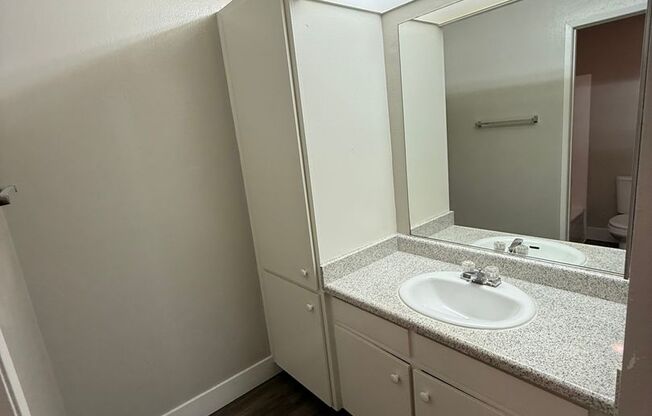 1 bed, 1 bath, 714 sqft, $1,695, Unit 016