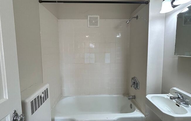 Hillside Court Apartments (3127 Chicago St.)