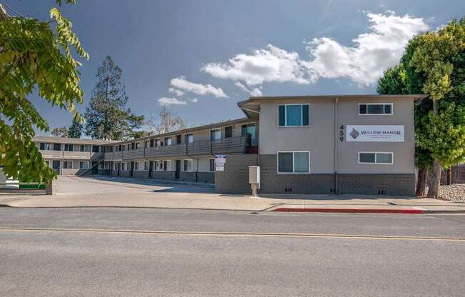 Willow Manor Apartments