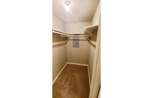 1 bed, 1 bath, 651 sqft, $869