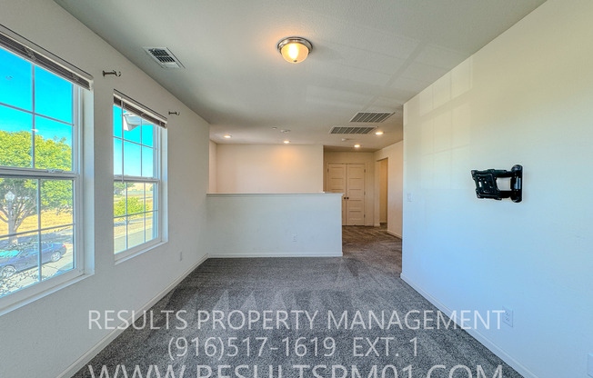 Beautiful Natomas 4 Bedroom Solar Home