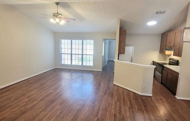 2 beds, 2 baths, $1,100