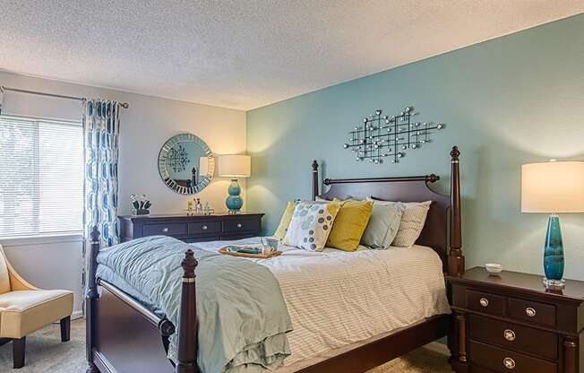 LakeRidge Square Apartments