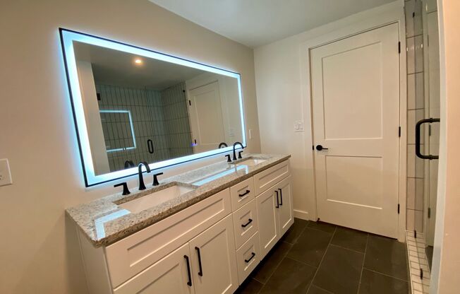 2 beds, 2 baths, 1,005 sqft, $2,567, Unit 013