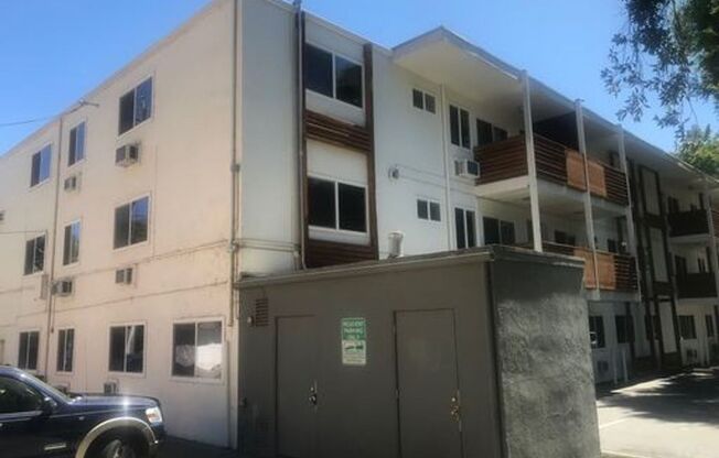 Marvelous Modern Midtown- The Elan