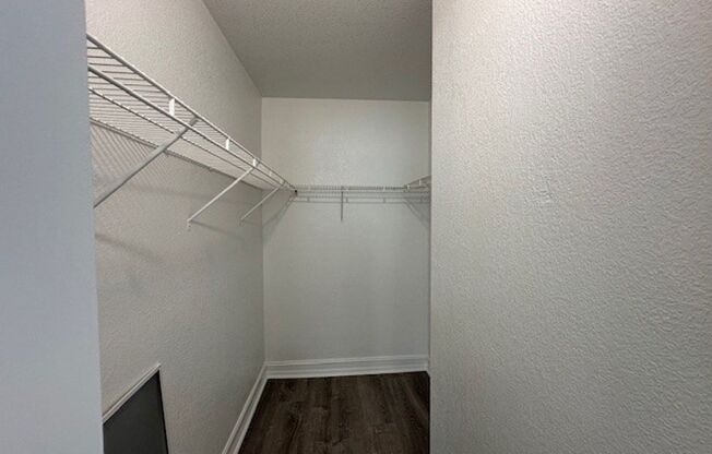 2 beds, 2 baths, 900 sqft, $1,995, Unit 206