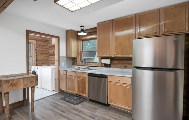 4 beds, 3 baths, $2,780