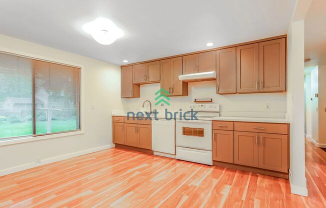 Stunning cul-de-sac residence near Odle Middle School and Bellevue Aquatic Center!