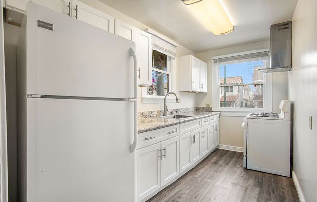 1 bed, 1 bath, $1,995, Unit 1907 Willow Street - LU