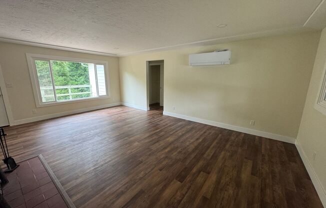 3 beds, 2 baths, 1,500 sqft, $3,495, Unit 11867