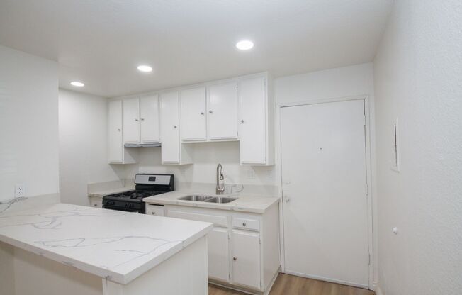 Studio, 1 bath, 472 sqft, $1,625, Unit 1