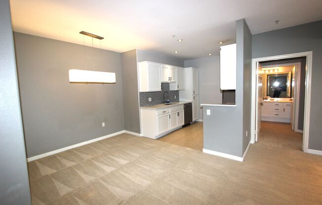 Light & Bright 2 bedroom 2 bathroom condo available now - MOVE IN SPECIAL