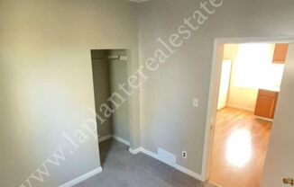 3 beds, 1 bath, 1,124 sqft, $850, Unit Upper