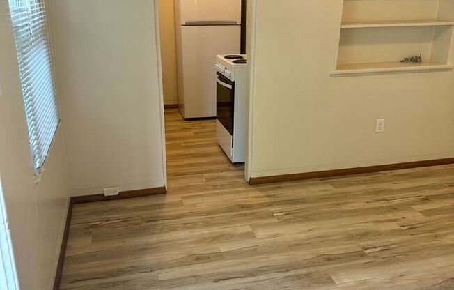 1 bed, 1 bath, $1,100, Unit 751-#1