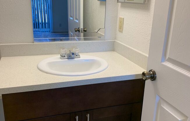 1 bed, 1 bath, 583 sqft, $940, Unit 0303