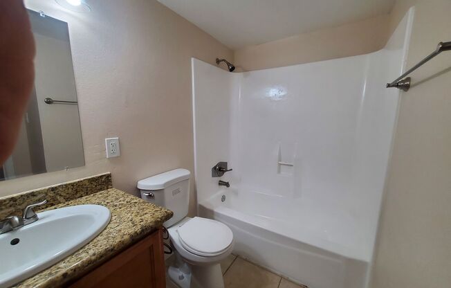 2 beds, 1 bath, 850 sqft, $1,395, Unit 214