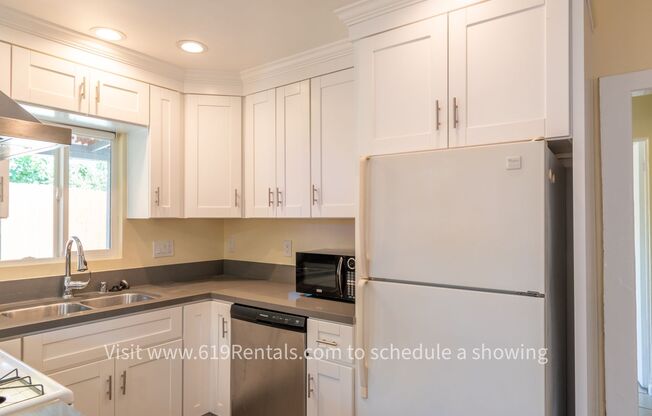 2 beds, 1 bath, $2,350, Unit 6960 Tower Street