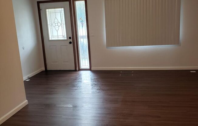 3 beds, 1 bath, $1,200