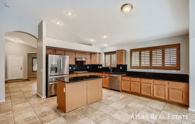 1305 W BUSA DR