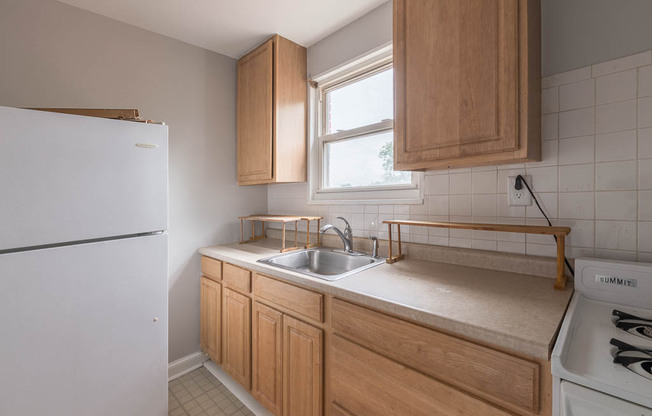 115 WEBSTER ST NE