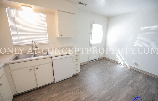 2 beds, 1.5 baths, 1,040 sqft, $1,299, Unit 03
