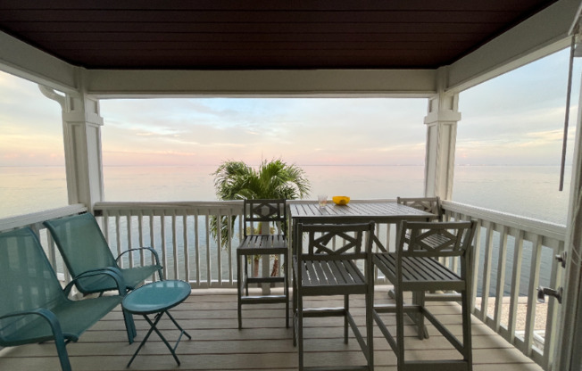 5200 COQUINA KY DR SE