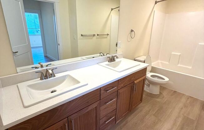 2 beds, 1 bath, $1,875, Unit E302