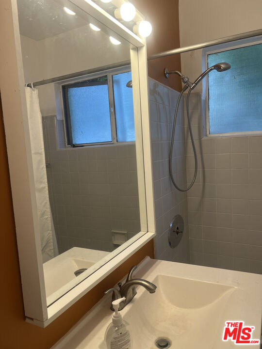1554 CASSIL PL