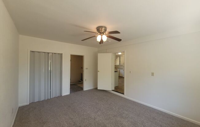 2 beds, 1 bath, 968 sqft, $2,100, Unit Unit FRONT