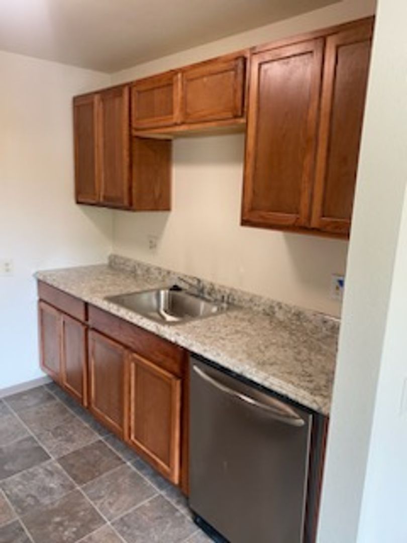 Nairne (690 NW Atalanta Way #K BLDG)