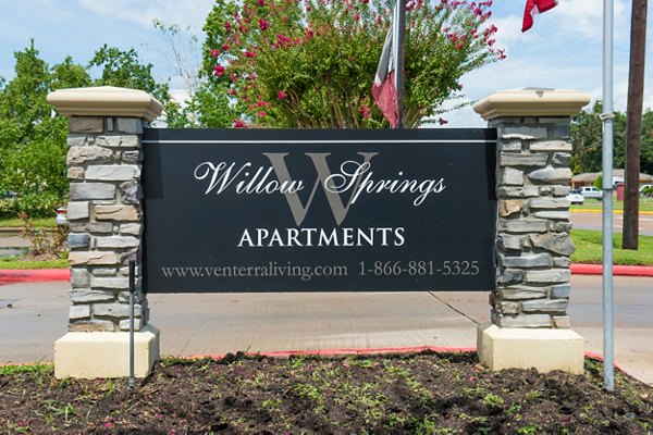 Willow Springs Apartments in Pasadena