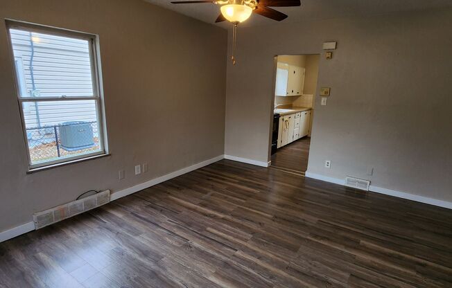 2 beds, 1 bath, $1,195