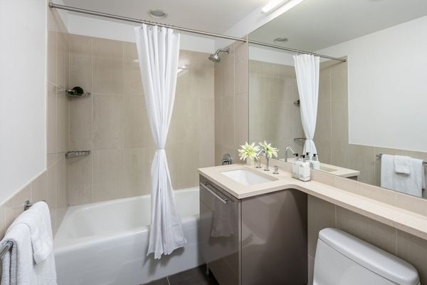 Studio, 1 bath, 469 sqft, $4,475, Unit 18-F