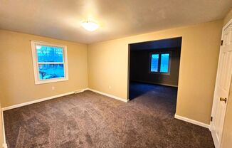 3 beds, 1 bath, $1,550, Unit Upper Unit