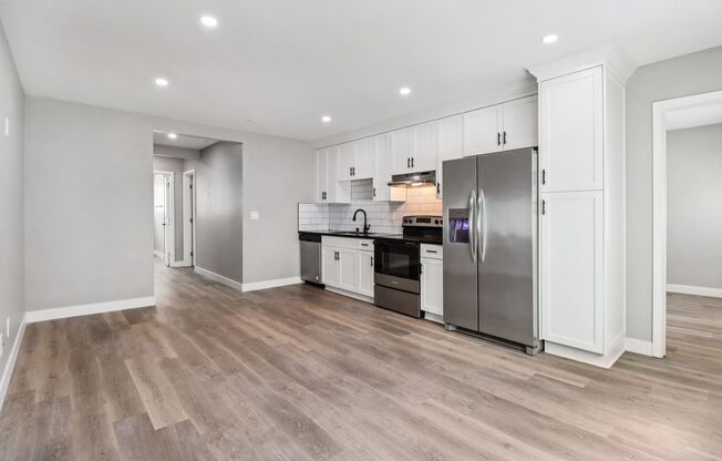 3 beds, 3 baths, 1,140 sqft, $3,895, Unit 210