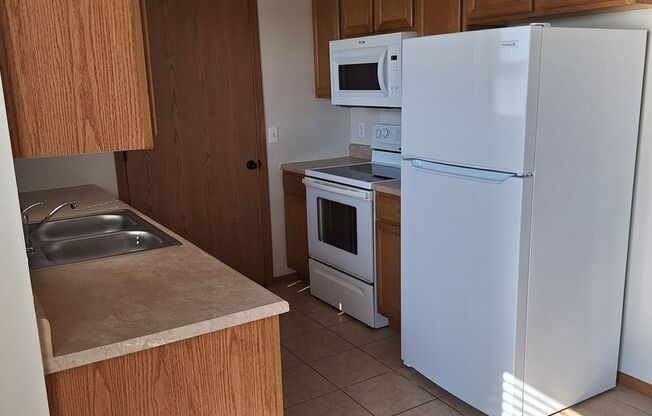 3 beds, 2 baths, $1,495