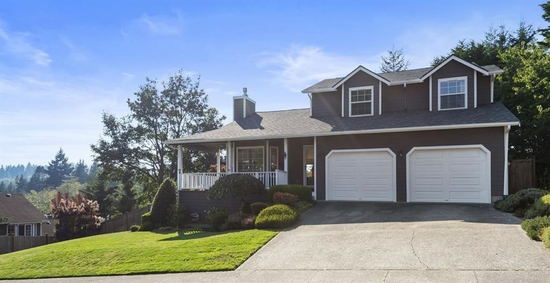 Walk to the Ferry From this Meticulously Cared for home in Kingston!