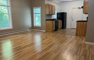 2 beds, 1 bath, $1,400