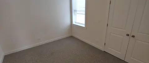 2344 W GRAND AVE