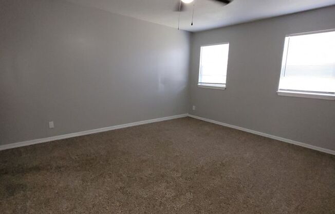2 beds, 2 baths, 925 sqft, $1,200, Unit 222