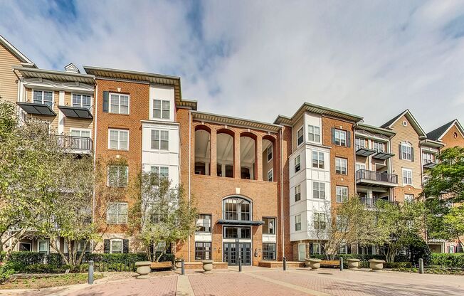 2 beds, 2 baths, $2,150, Unit #155