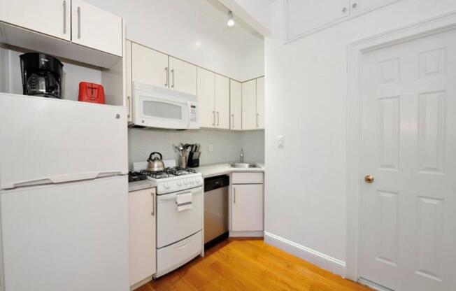 1 bed, 1 bath, $2,800
