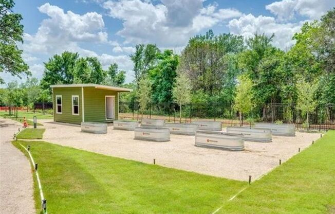 2 beds, 2 baths, 1,001 sqft, $1,945, Unit 124