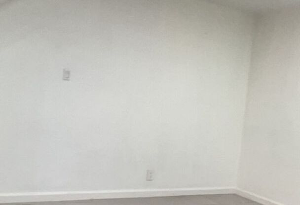 GORGEOUS 2 bed/1 bath Condo in Oceanside, West of Coast Hwy..
